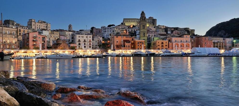 Oltre Il Mare Guest House Gaeta Eksteriør bilde