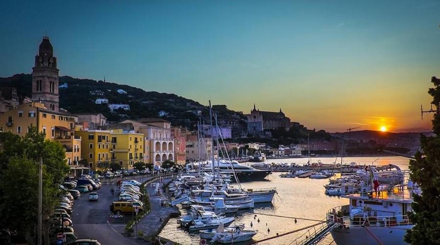 Oltre Il Mare Guest House Gaeta Eksteriør bilde